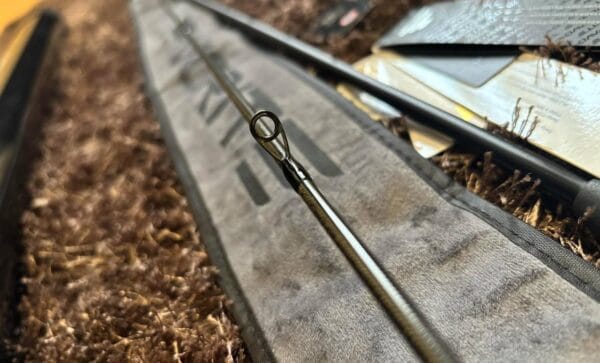 Lanseta spinning Favorite Black Swan BSW1-722UL-HS 0.8 - 6g / 2.18m - imagine 7