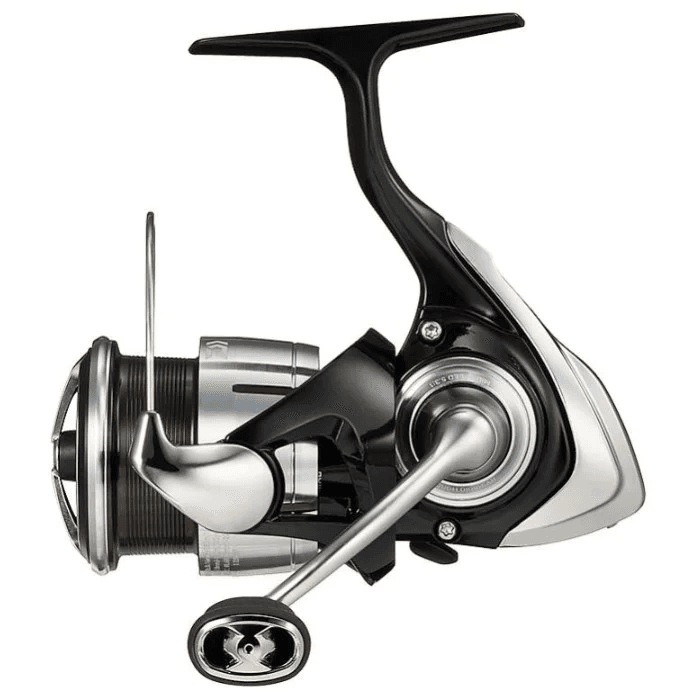 ce7c868afb7655337b9cf8cd051741e9.png Mulineta DAIWA LEXA LT2500S 5RUL/150MX016MM/5,3:1 - imagine 1